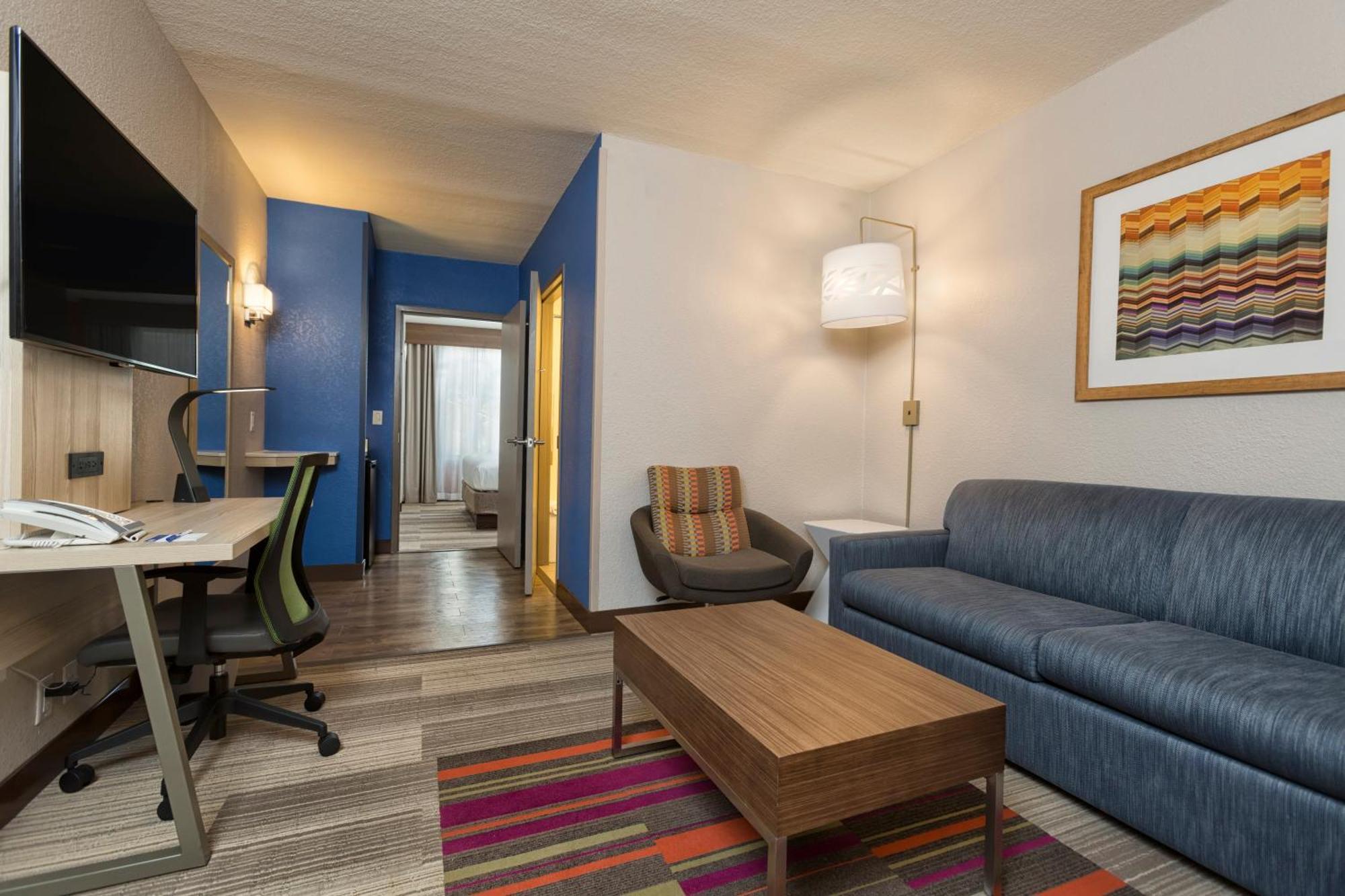 Holiday Inn Express & Suites S Lake Buena Vista By Ihg Kissimmee Exterior photo