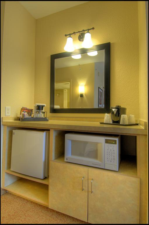 Holiday Inn Express & Suites S Lake Buena Vista By Ihg Kissimmee Room photo