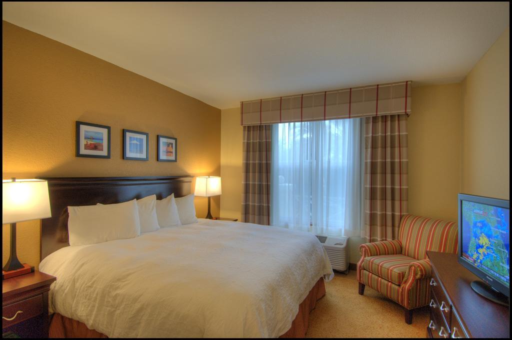 Holiday Inn Express & Suites S Lake Buena Vista By Ihg Kissimmee Room photo