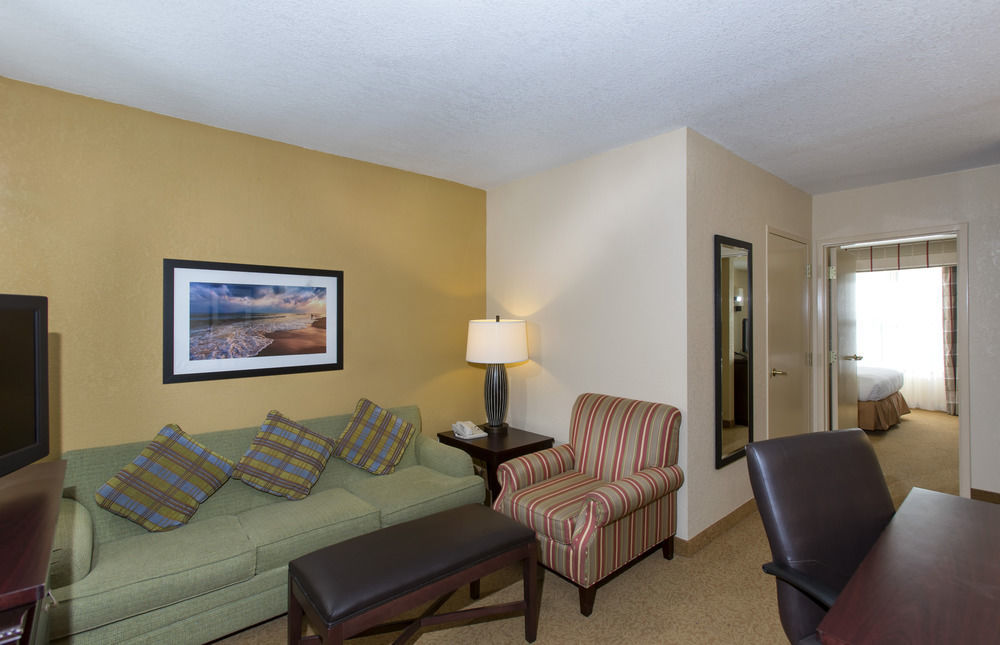 Holiday Inn Express & Suites S Lake Buena Vista By Ihg Kissimmee Exterior photo