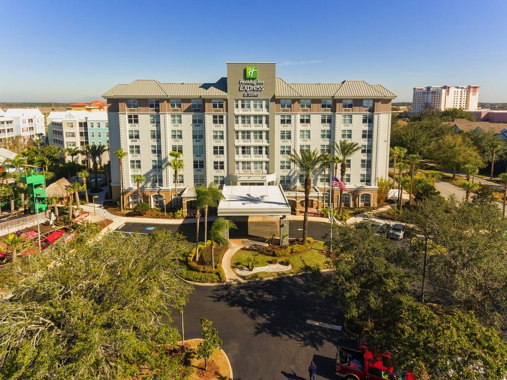 Holiday Inn Express & Suites S Lake Buena Vista By Ihg Kissimmee Exterior photo